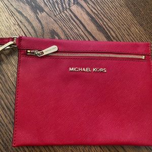 Michael kors wristlet